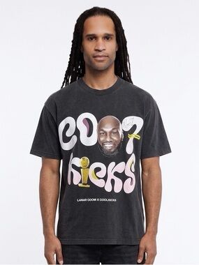 COOL KICKS | NEW Lamar Odom Autographed Graphic Tee Washed Black Men’s Size L